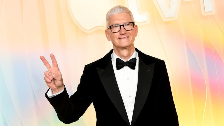 解决Siri这座“屎山”,是苹果新掌门的头号任务